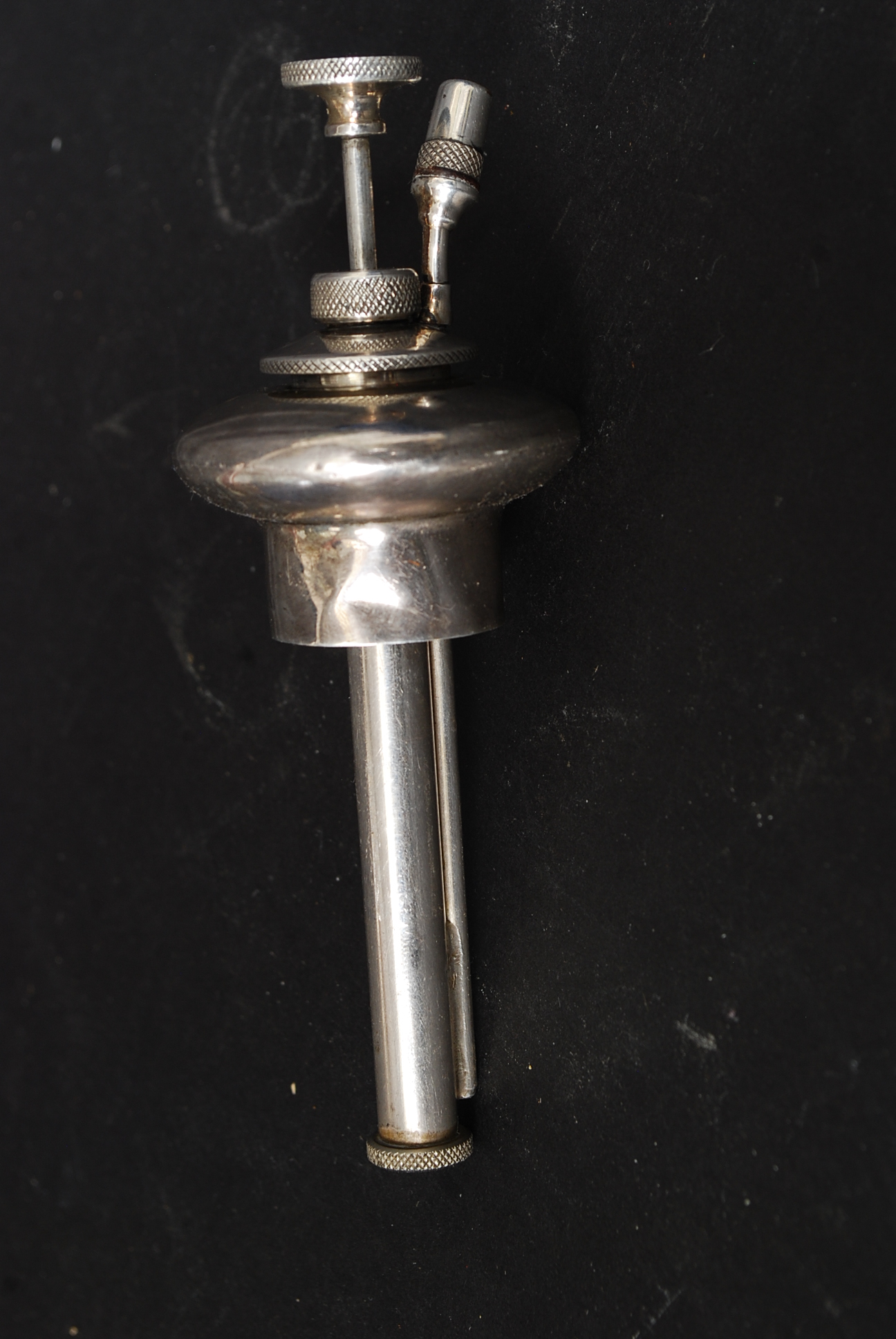 A Birmingham silver hallmarked atomizer bearing rubbed hallmarks date letter W for 1921 97.
