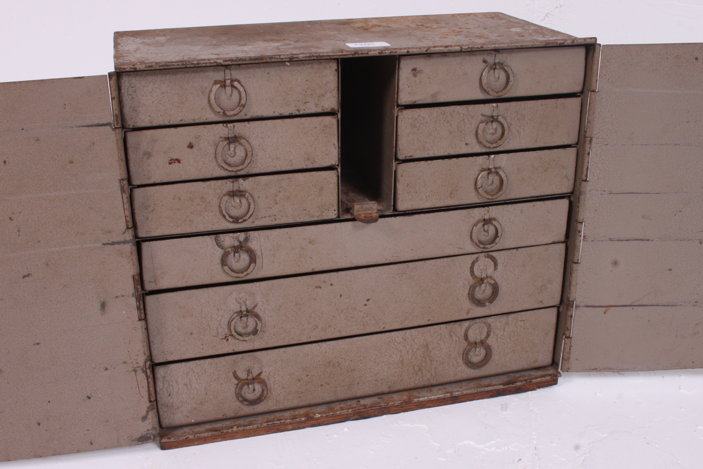 An Industrial engineers vintage tool box ( see illustration ) H38 W44 D22 cm - Image 2 of 3