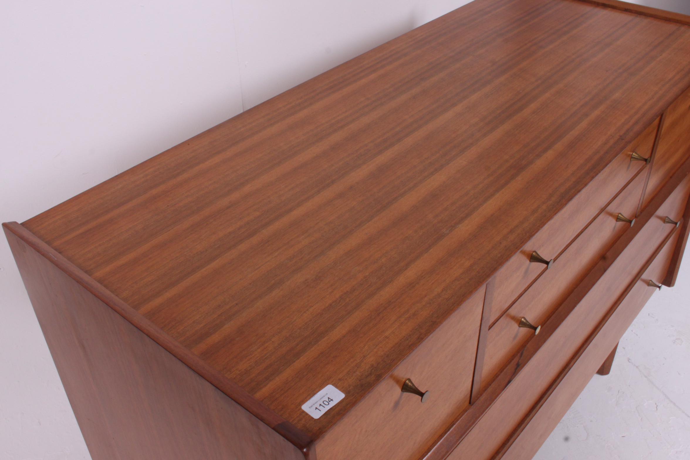 A good 1970's retro Danish influenced teak wood chest of drawers. - Image 3 of 4