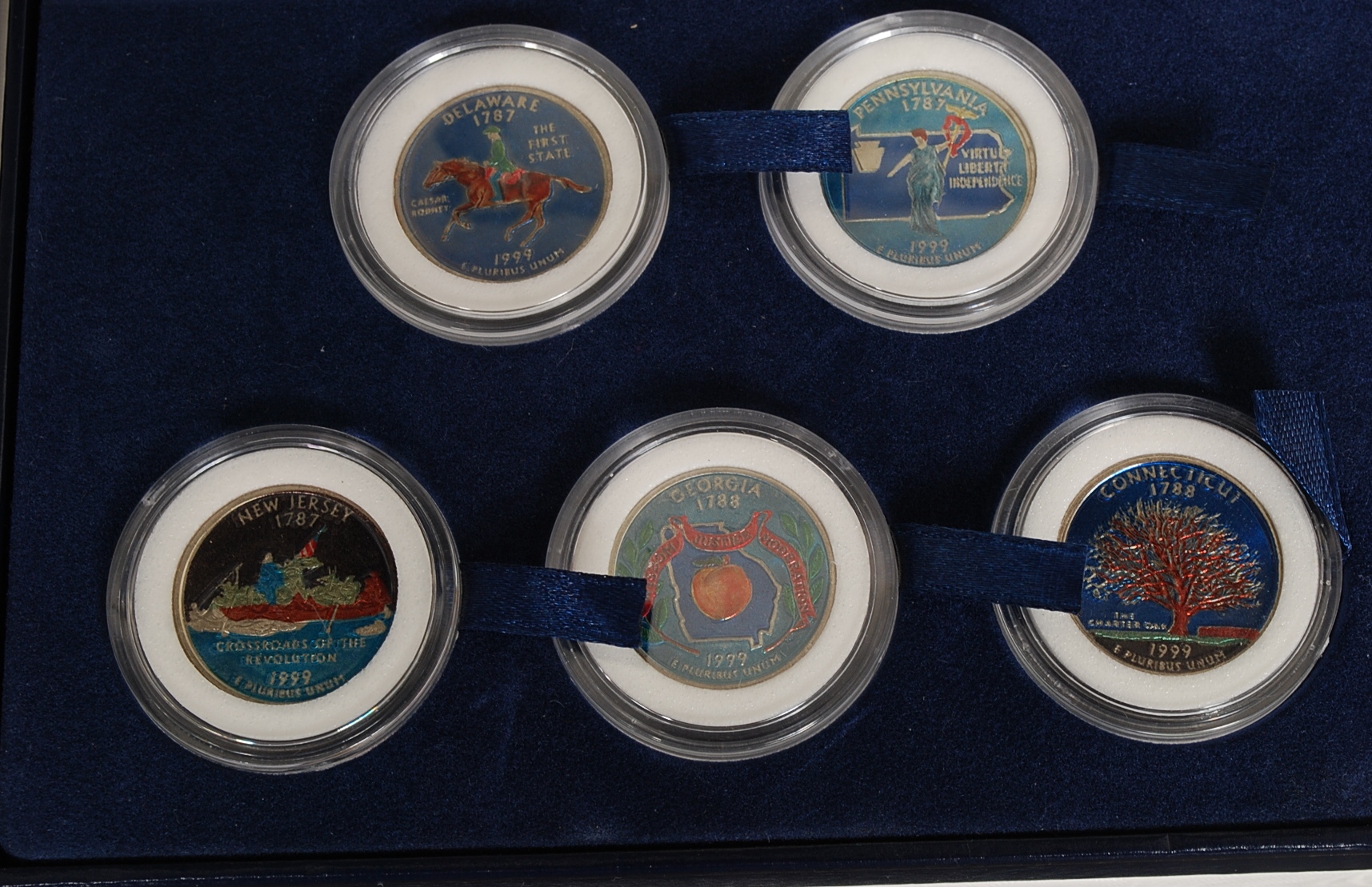 2 cased sets of five statehood colorized enamel quarter dollars - inaugural edition 1999, - Image 3 of 4