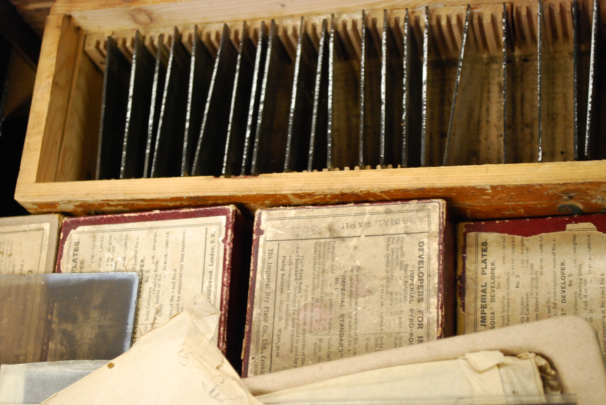 A large collection spanning three boxes of Victorian and early 20th century photographic glass - Image 3 of 3