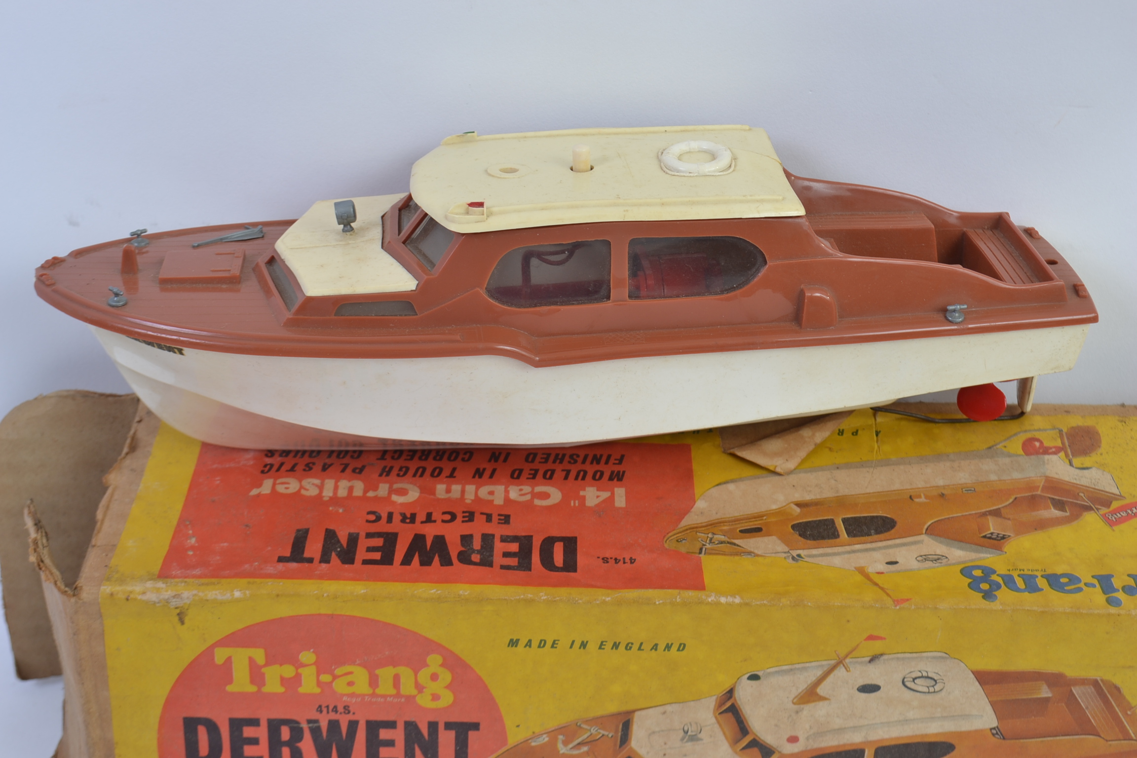 TRIANG BOAT; An original charming vintage Triang Toys Derwent model 14" Cabin Cruiser boat, - Image 2 of 2