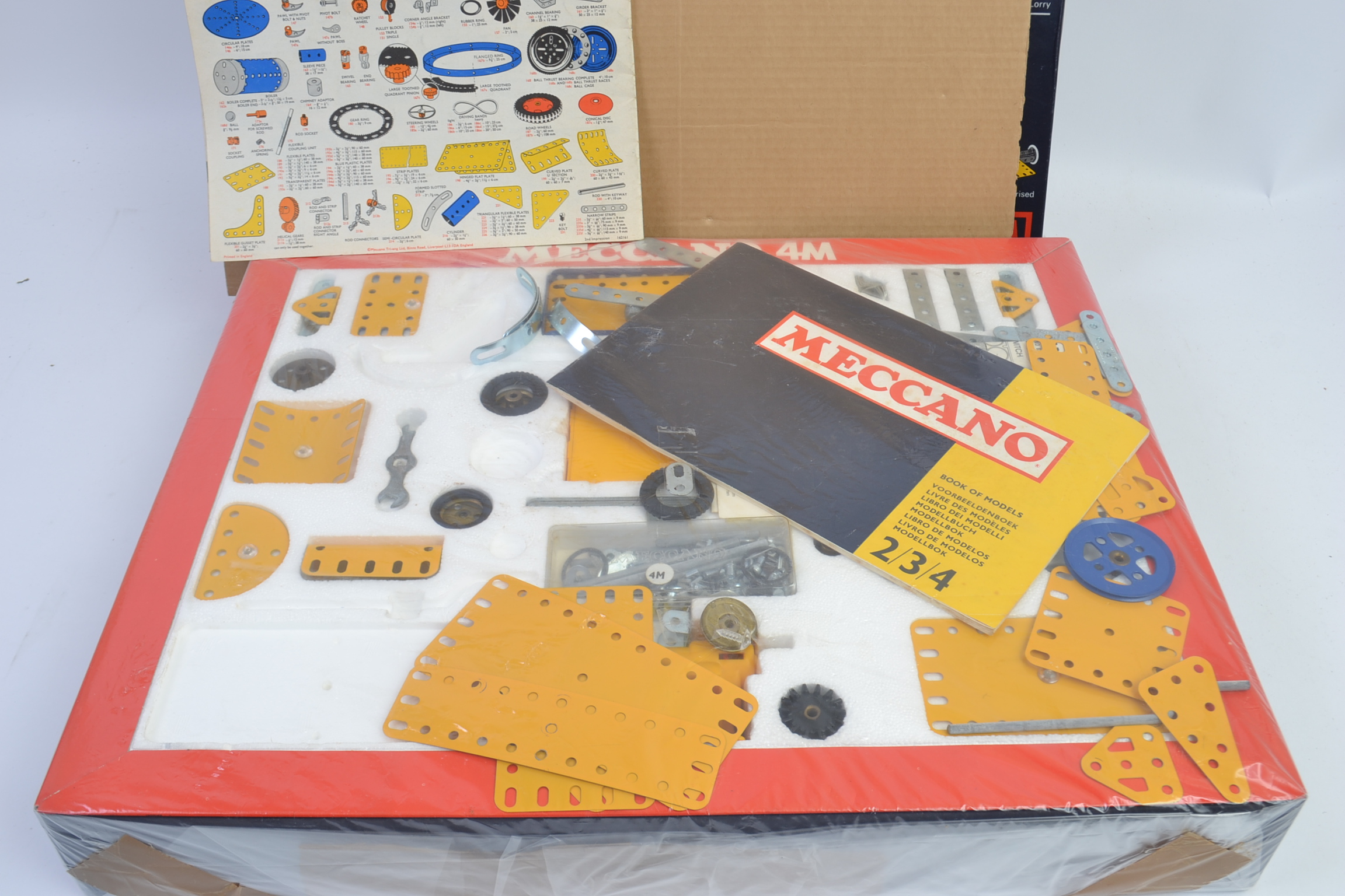 MECCANO; Vintage Meccano set 4M, - Image 2 of 2