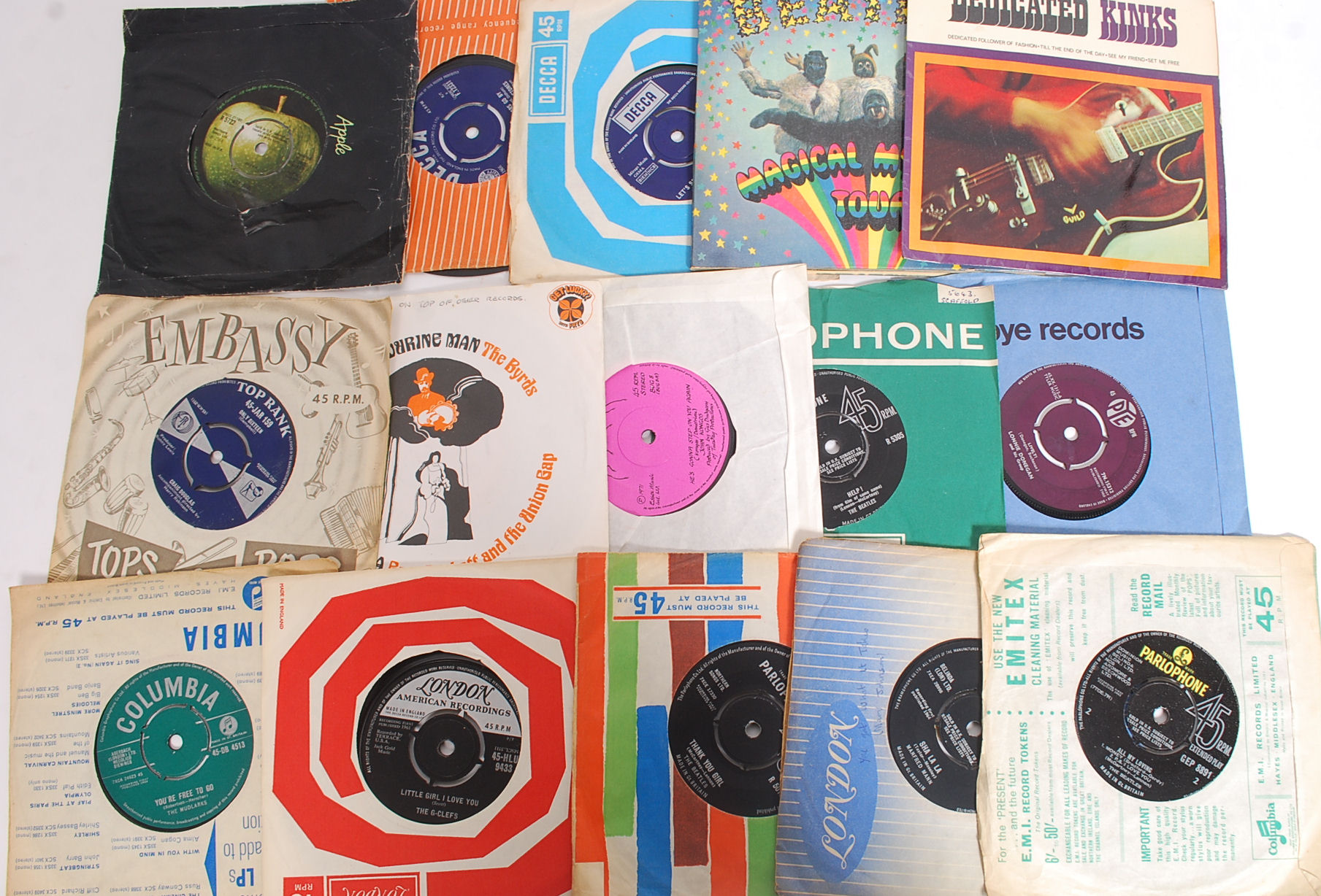 A collection of 45rpm vinyl records to include The Beatles, The Magical Mystery Tour, - Image 2 of 2