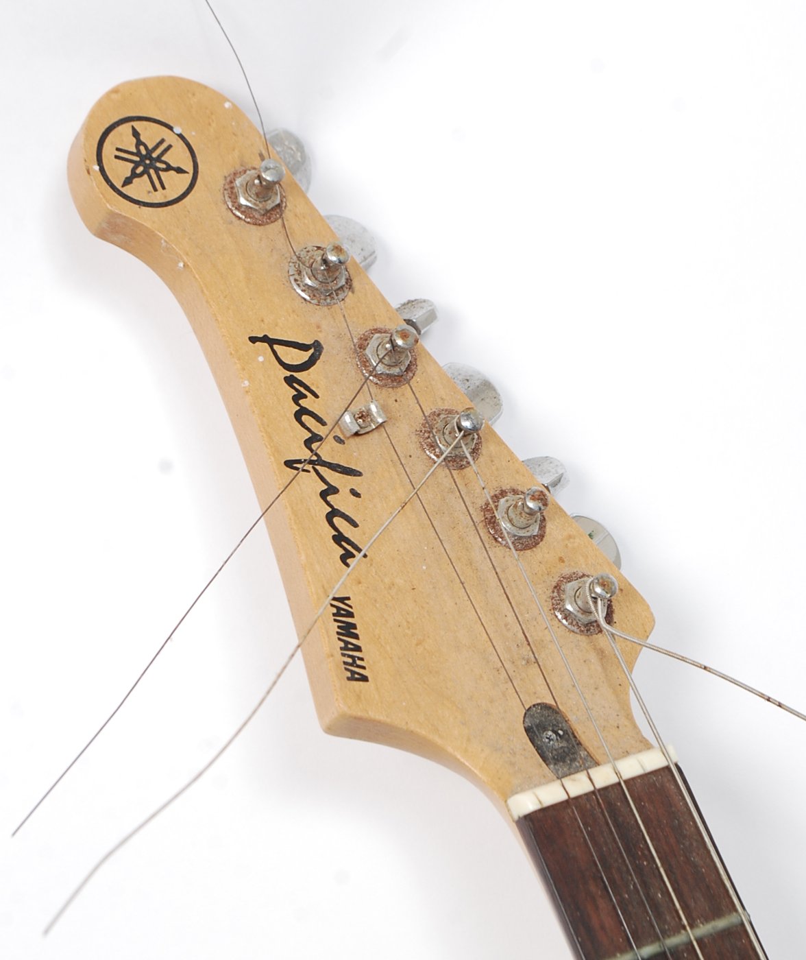 A left handed Yamaha electric ' Pacifier ' stratocaster shaped electric guitar. - Image 2 of 3