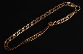 A 9ct gold twin chain linked bracelet marked 375 Italy. Weight 3g.