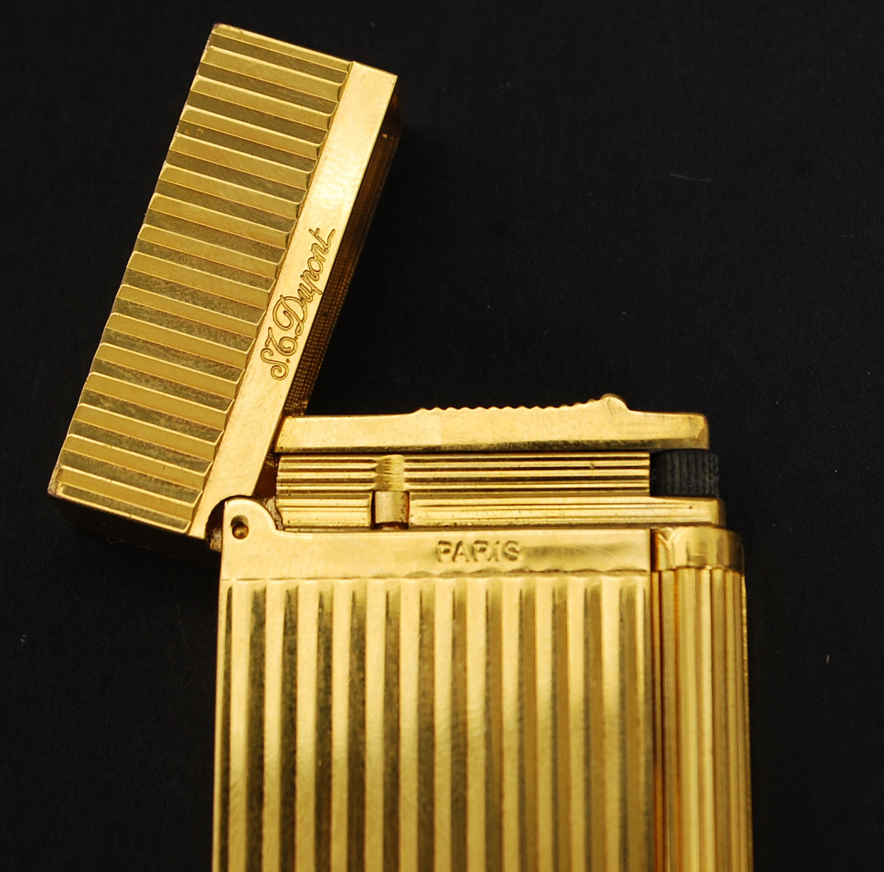 A stunning gold plated Dupont Stylo Plume L2 045290 Laque De Chine cigarette lighter complete in - Image 2 of 4