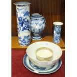An 18th century Dutch blue and white vase, 21cm long, a 19th century Chinese blue and white vase,