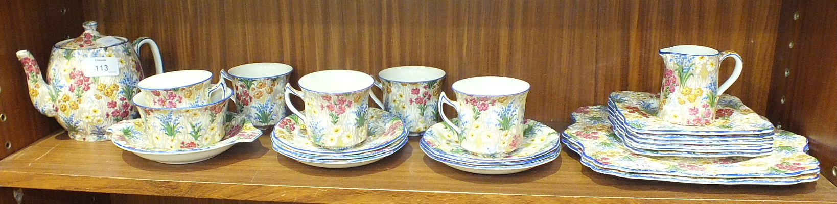 Twenty-three pieces of Royal Winton Grimwades 'Marguerite' pattern tea ware.