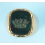 A large 9ct gold signet ring set bloodstone with incised naval crown, size Q, 10.2g.