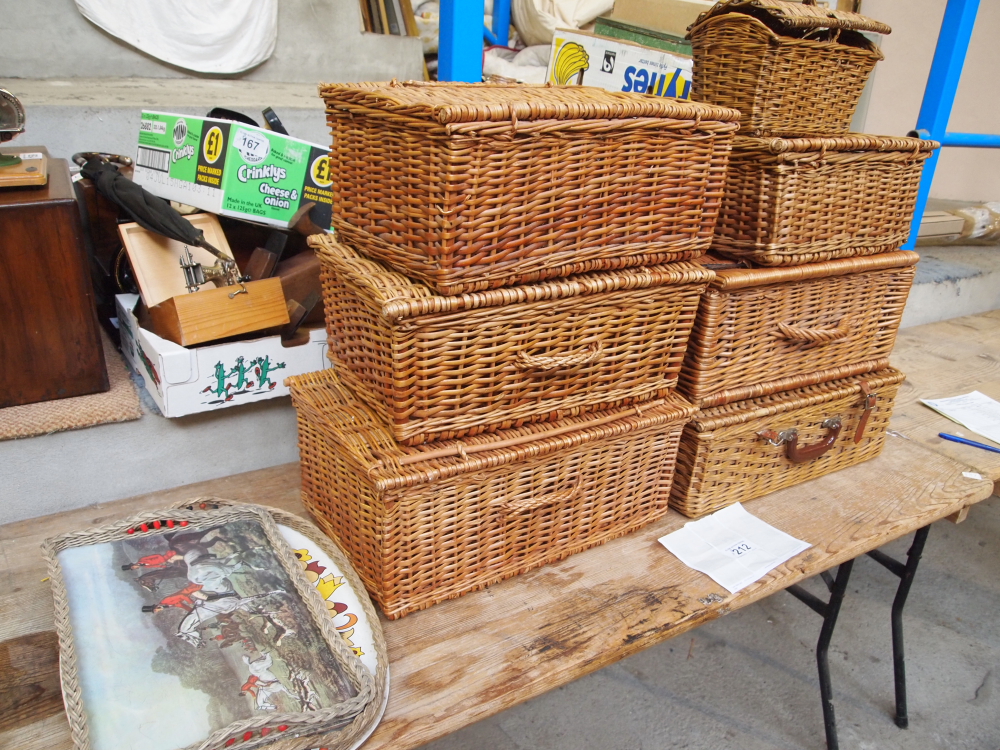 Sale Item:    7 PICNIC HAMPERS & 2 TRAYS   Vat Status:   No Vat   Buyers Premium:  This lot is