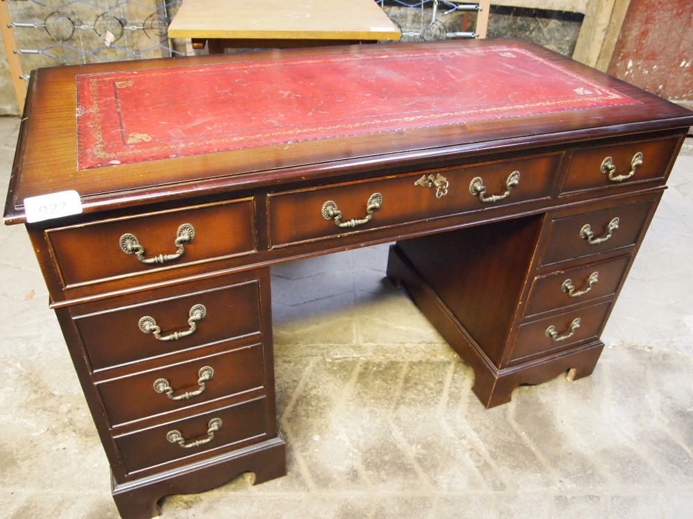 Sale Item:    LEATHER TOP PEDESTAL DESK   Vat Status:   No Vat   Buyers Premium:  This lot is