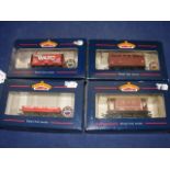 Four boxed Bachmann wagons 37-151, 37-70