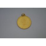 RUSSIE Médaille en or jaune, figurant le tsar Alexandre II (1818-1881) de profil. MO : W Aleksiev R.