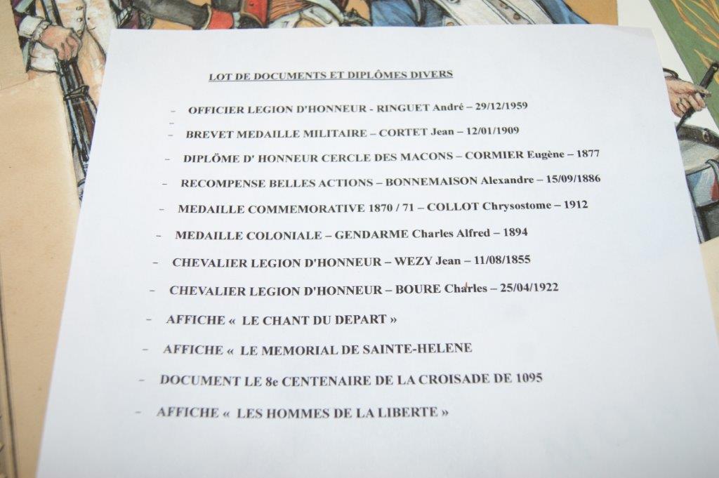 Lot de documents et diplômes divers: légions d'honneur, médailles militaires , belles actions .. - Image 2 of 2