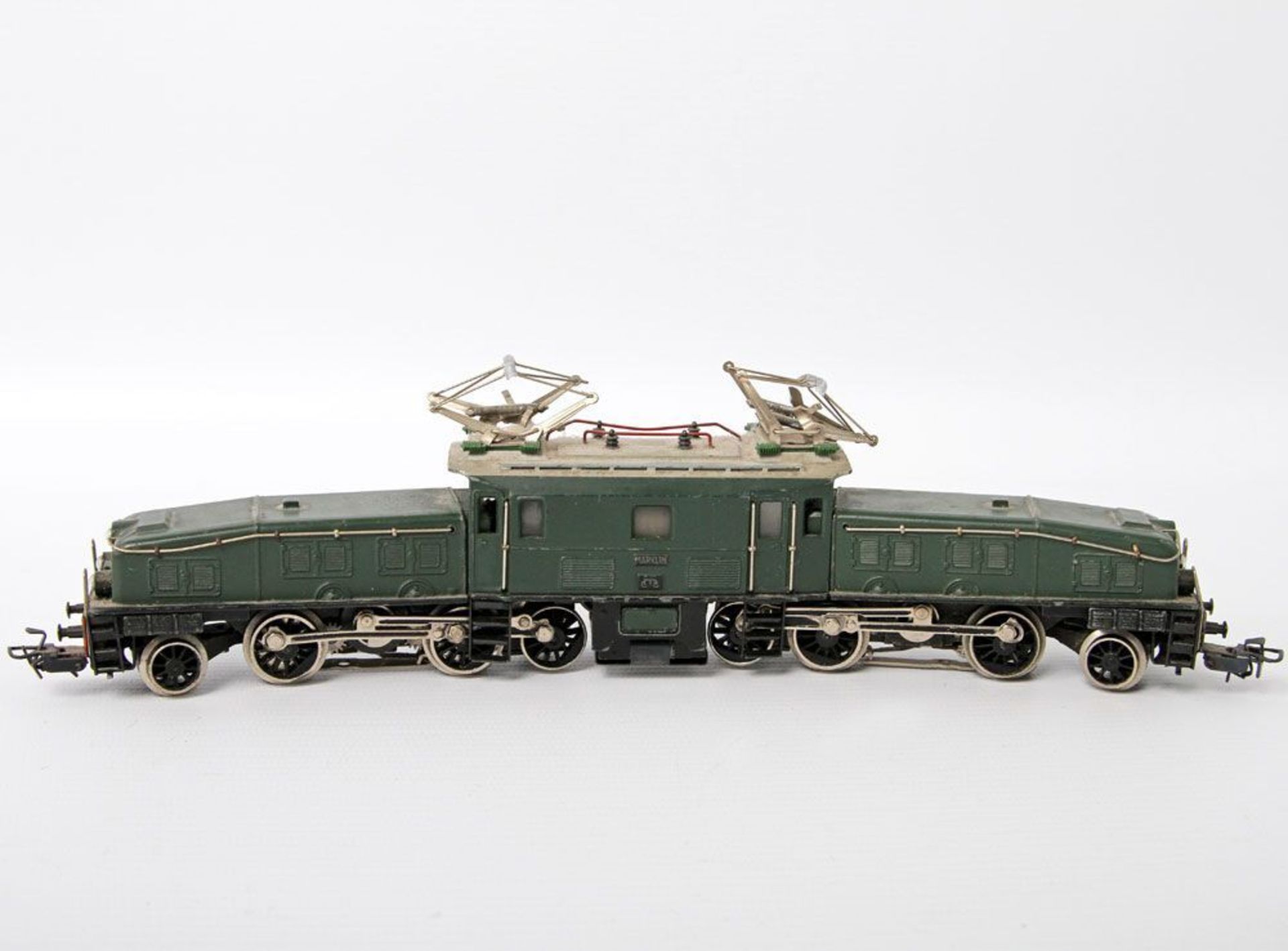 MÄRKLIN E-Lok Krokodil, Spur H0, grünes Gehäuse. BR Ce 6/8 der SBB.  Beidseitig Dreilicht-