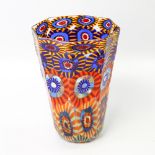 MURANO Formentello-Vase, 20. Jh. Oktagononaler Korpus aus farblosem Glas mit polychromen Murrinen.