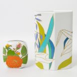 ROSENTHAL zwei Vasen, 20.Jh., stilisierter polychromer Blütendekor. Gemarkt, Modellnummer 2786/20 (