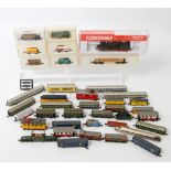 MÄRKLIN/FLEISCHMANN u.a., Konvolut Loks und Wagons, piccolo, mini-club u.a., tlw. in Verpackung. U.