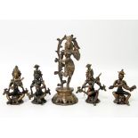 Konvolut: 5 kleine Figuren aus Metall. ASIEN, 20. Jh. H ca. 10/18,5Aufrufpreis: 20 EUR