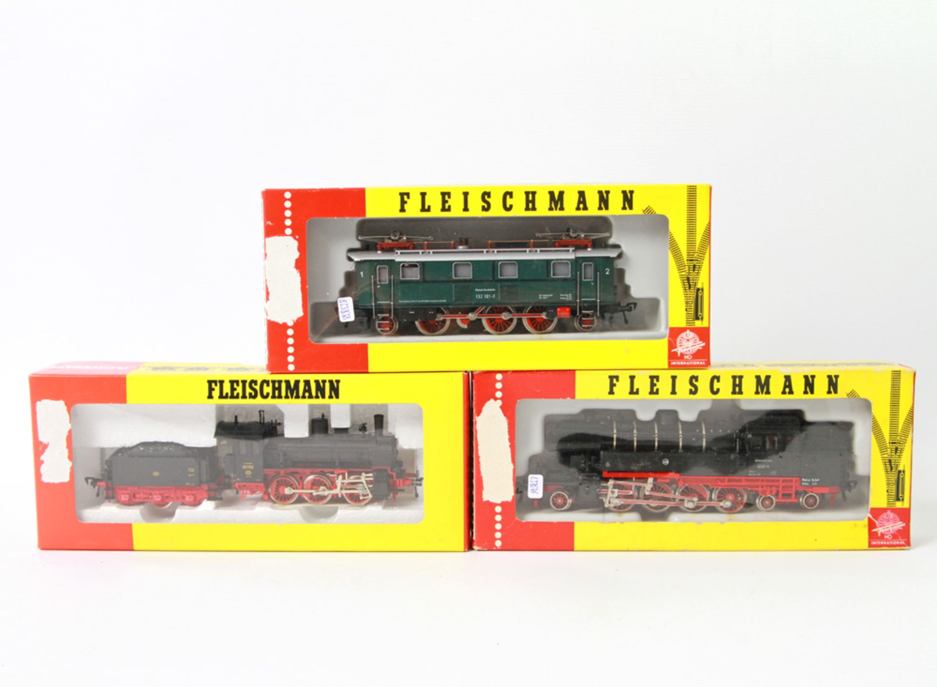 FLEISCHMANN drei Lokomotiven 4369, 1324 und 4124, Spur H0, E-Lok BR 132 der ÖBB, BN 132 101-7;