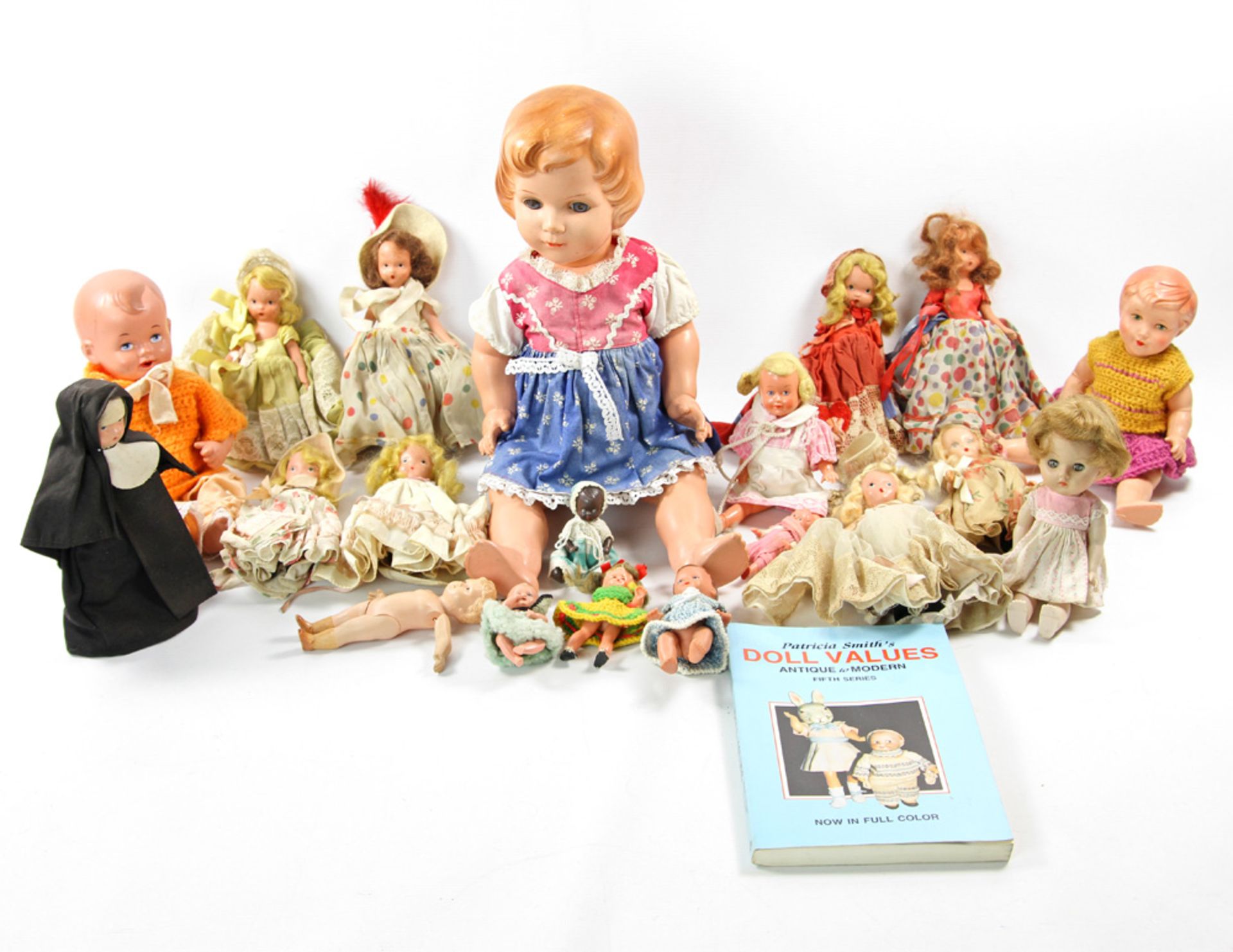 Umfangreiches Konvolut Puppen, 20.Jh., u.a. "Story Doll", Schildkröt, wohl Bruno Schmidt, Literatur,