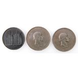 Medaillen - Italien/Mailand, Konvolut: Bronzemedaille 1818 von Putinati auf den Dom zu Mailand,