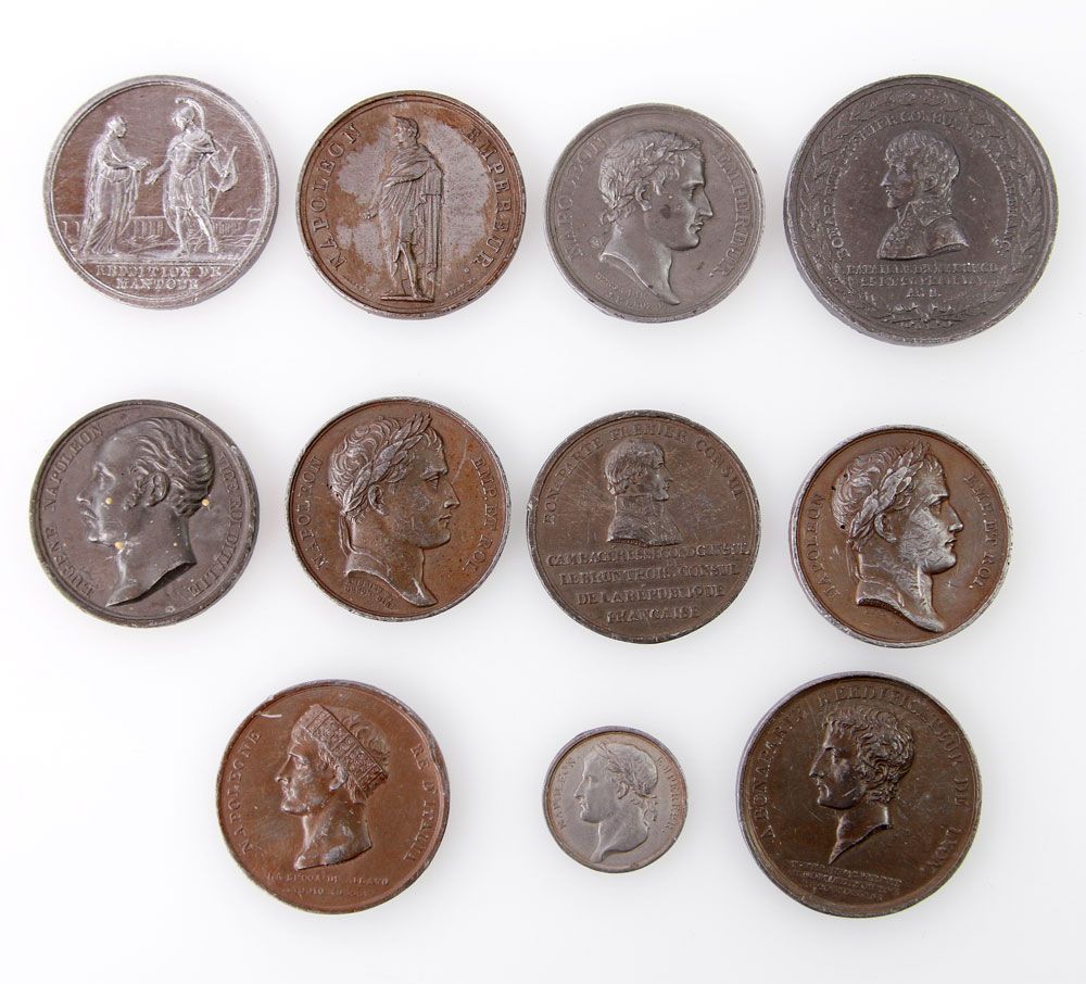 Medaillen - Frankreich, Konvolut: 11 Blei-/Zinnmedaillen, einige kleinere Rf., ss, es handelt sich