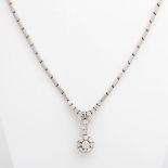 Opening: 1920 EUR        Collier mit Brillantbesatz, zus. ca. 1,7ct, W-CRY/ VS-Pi. WG 14K, Länge ca.