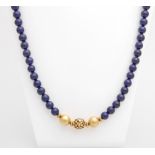 Opening: 720 EUR        Lapis-Lazuli Kugelkette mit Zwischenteilen und Schließe in GG 18 K. * Leg.