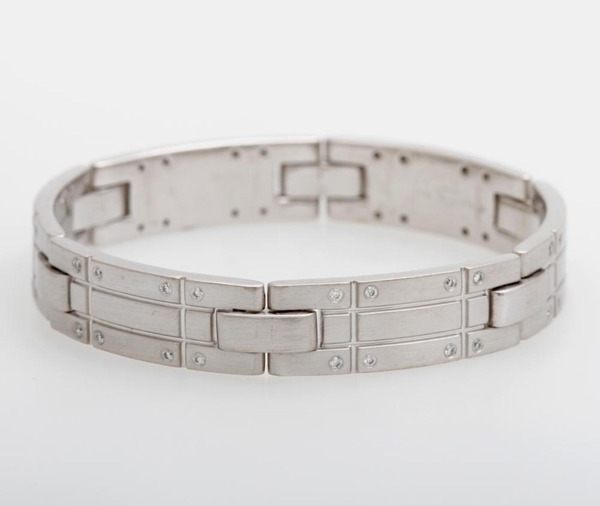 TIFFANY Armband, bes. mit Diam.-Brill. zus. ca. 0,34ct, Weiß/ VS. WG 18K, modernes, klares Design.