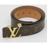 LOUIS VUITTON beliebter Gürtel "INITIALS", NP: 335.-, L: 95 cm, B: 4cm, Koll. 2012, SEHR GUTER