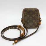 LOUIS VUITTON VINTAGE 1991 sportive Umhängetasche. Monogram Canvas Serie, schmaler Schulterriemen