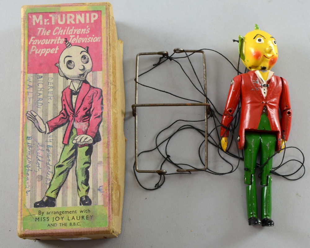 Luntoys Mr Turnip The ChildrenÉs Favourite Television Puppet, diecast body, red jacket, green