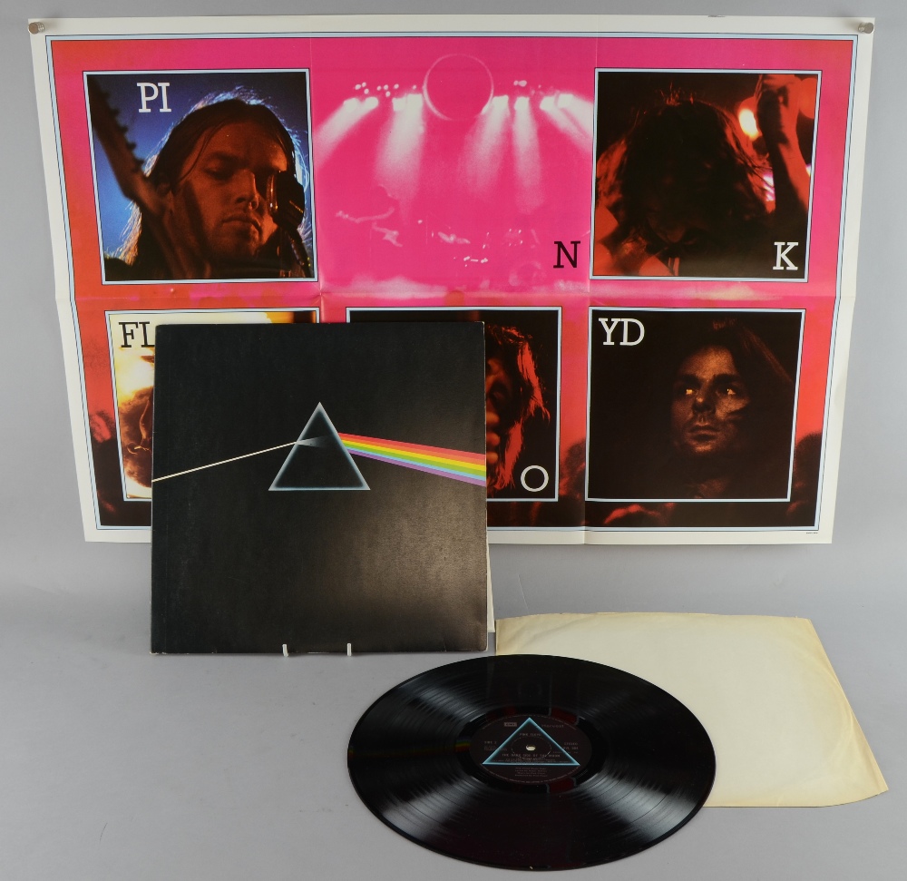 Pink Floyd, Dark Side of the Moon Vinyl LP, Harvest, SHVL 804, Light blue Triangle, Made in Gt.