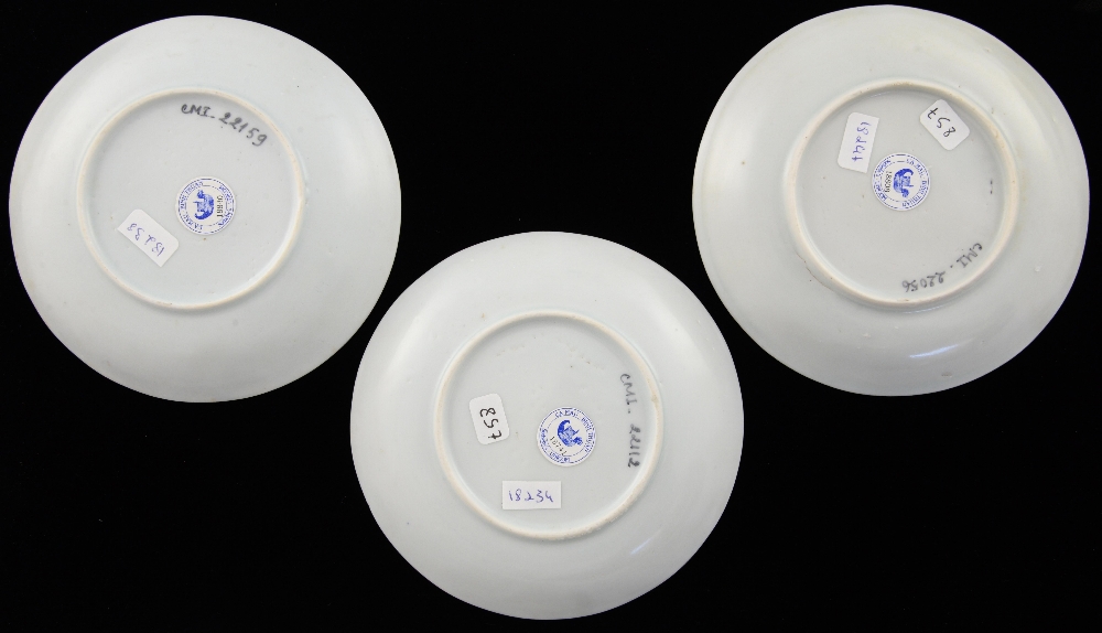 Three Sotheby's 'Ca Mau - Binh Thuan' sale blue and white dishes, 11.3cm diameter and a famille rose - Image 2 of 6