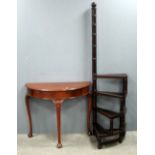 Set of library steps and demi-lune table,