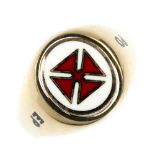 A 9ct gold Masonic Templar enamel signet ring. The oval swivel panel, with red and white enamel