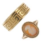 A selection of three rings. To include a 9ct gold Greek-key motif band ring, a 9ct gold shell