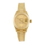 ROLEX - a lady's Oyster Perpetual Datejust bracelet watch. Circa 1987. 18ct yellow gold case with