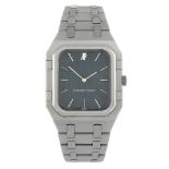 AUDEMARS PIGUET - a gentleman's Royal Oak bracelet watch. Stainless steel case. Numbered B 70445.