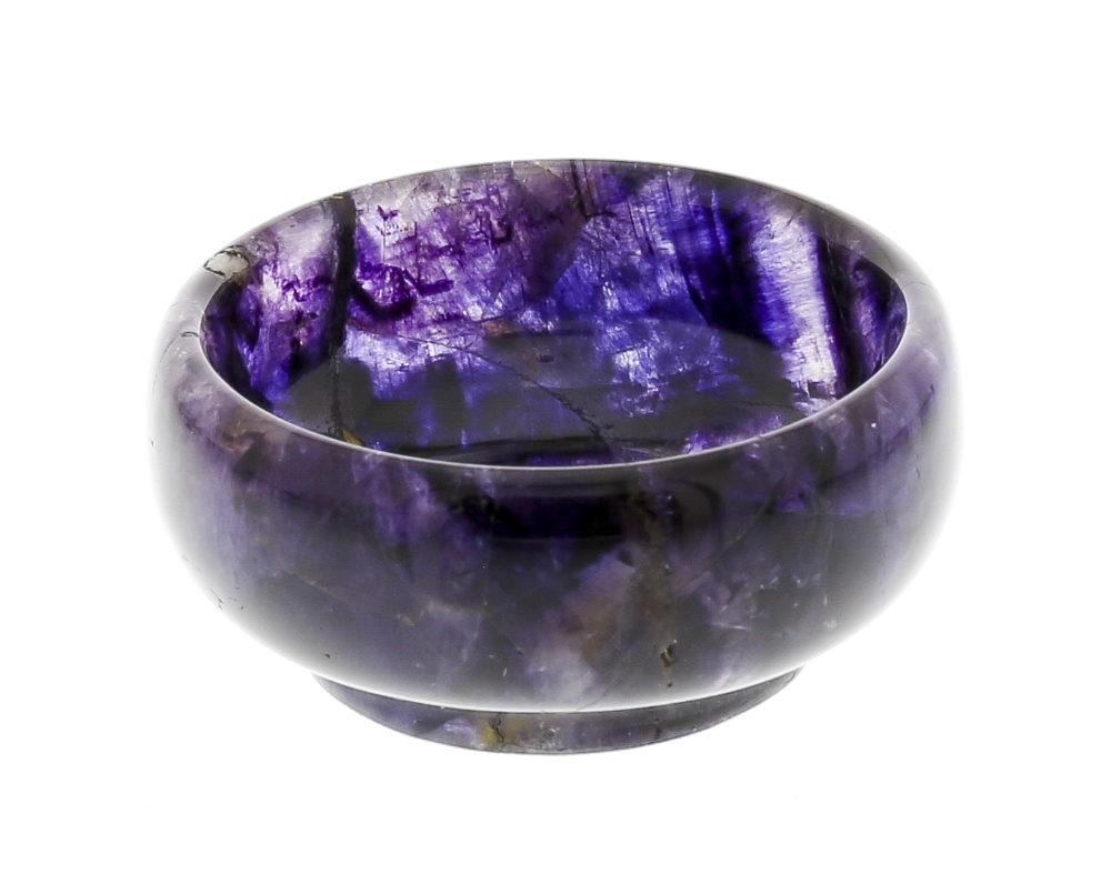 A small Blue John bowl. Treak Cliff Blue Vein Of squat circular form with dark violet and amethyst