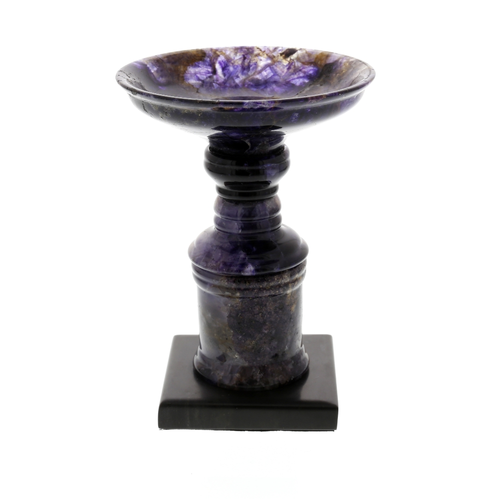 A Blue John pedestal tazza. Treak Cliff Blue Vein The dished circular top on knopped stem and