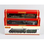 Four Hornby 00 gauge electric model railway locomotives and tenders. Comprising R078 'Flying