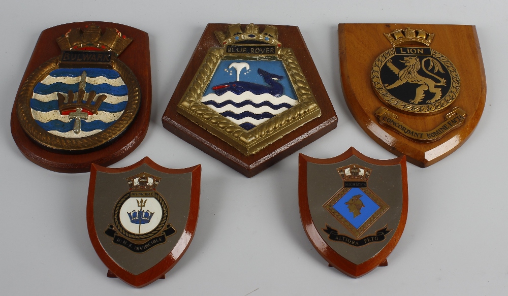 Ten hand painted moulded and other ships crests. Mauritius, Bromley, Victory, Belfast, Wrestler, - Image 2 of 2