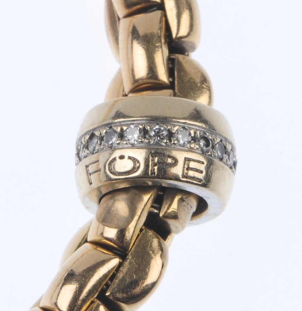 FOPE - a 'Flex'it Olly' diamond bracelet. The expanding links, with central brilliant-cut diamond - Image 3 of 3