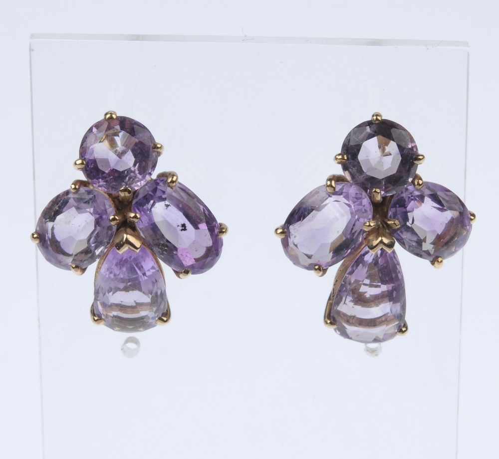 A group of amethyst jewellery. To include an early 20th century amethyst cross pendant suspended - Image 3 of 5