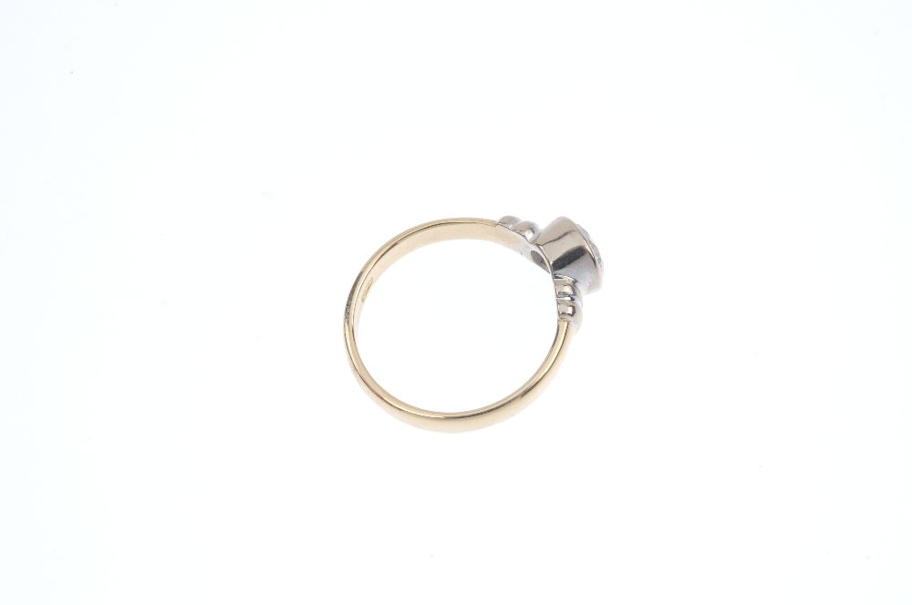 An 18ct gold diamond single-stone ring. The brilliant-cut diamond collet, to the double bar - Image 4 of 5