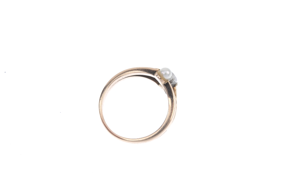 An early 20th century gold diamond and cultured pearl ring. The old-cut diamond and cultured pearl - Image 4 of 4