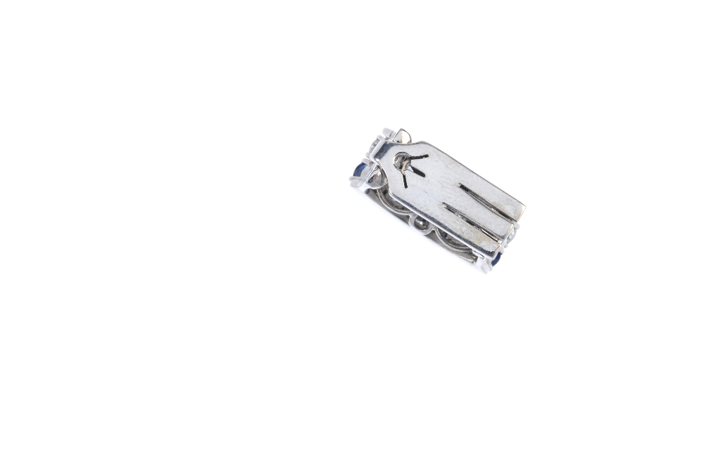 A diamond and sapphire pearl enhancer. Designed as two brilliant-cut diamond and circular-shape - Image 3 of 3